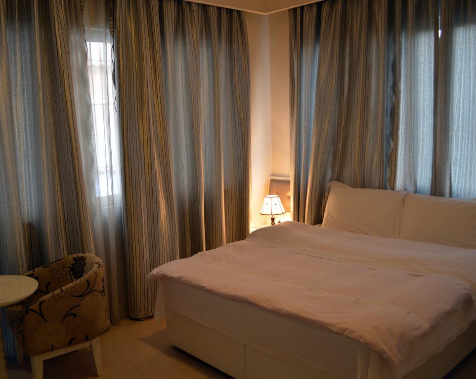 Select City Center Hotel Tirana Eksteriør billede